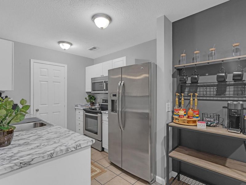 7019 Monarchos Drive , Unit 12, New Albany, OH 43054 Photo 8