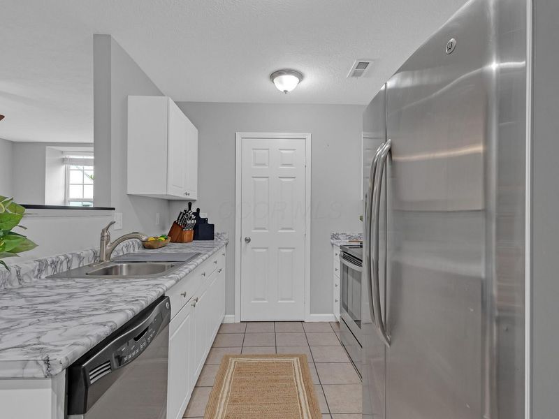 7019 Monarchos Drive , Unit 12, New Albany, OH 43054 Photo 9