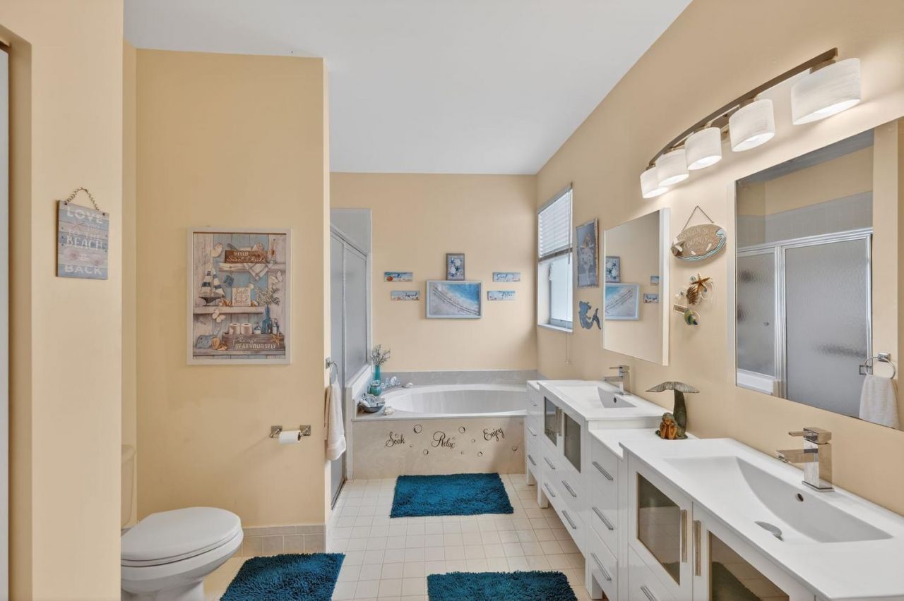9572 N Crescent View Dr Drive N, Boynton Beach, FL 33437 Photo