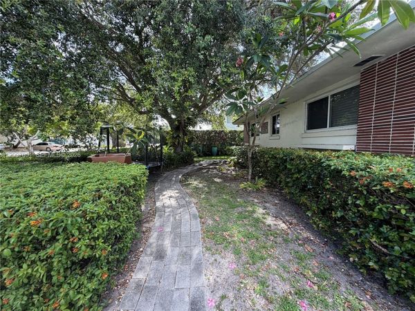 812 NE 90, Unit 1, Miami Shores, FL 33138