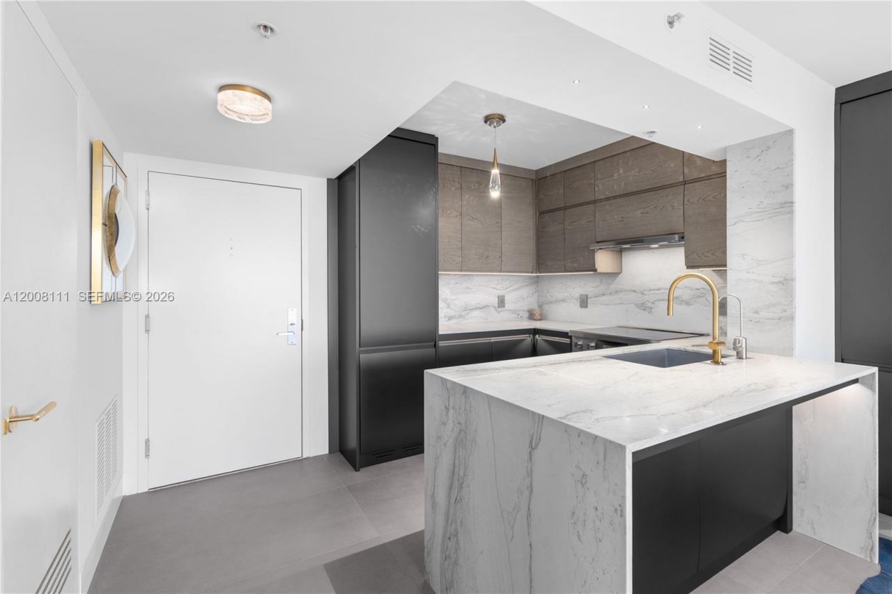 1800 Sunset Harbour Dr , Unit 2105, Miami Beach, FL 33139 Photo