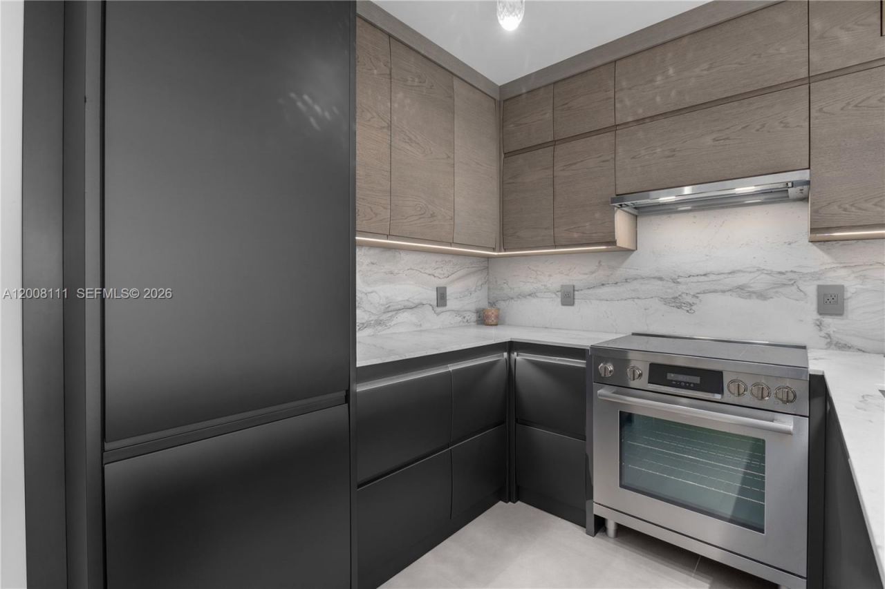 1800 Sunset Harbour Dr , Unit 2105, Miami Beach, FL 33139 Photo
