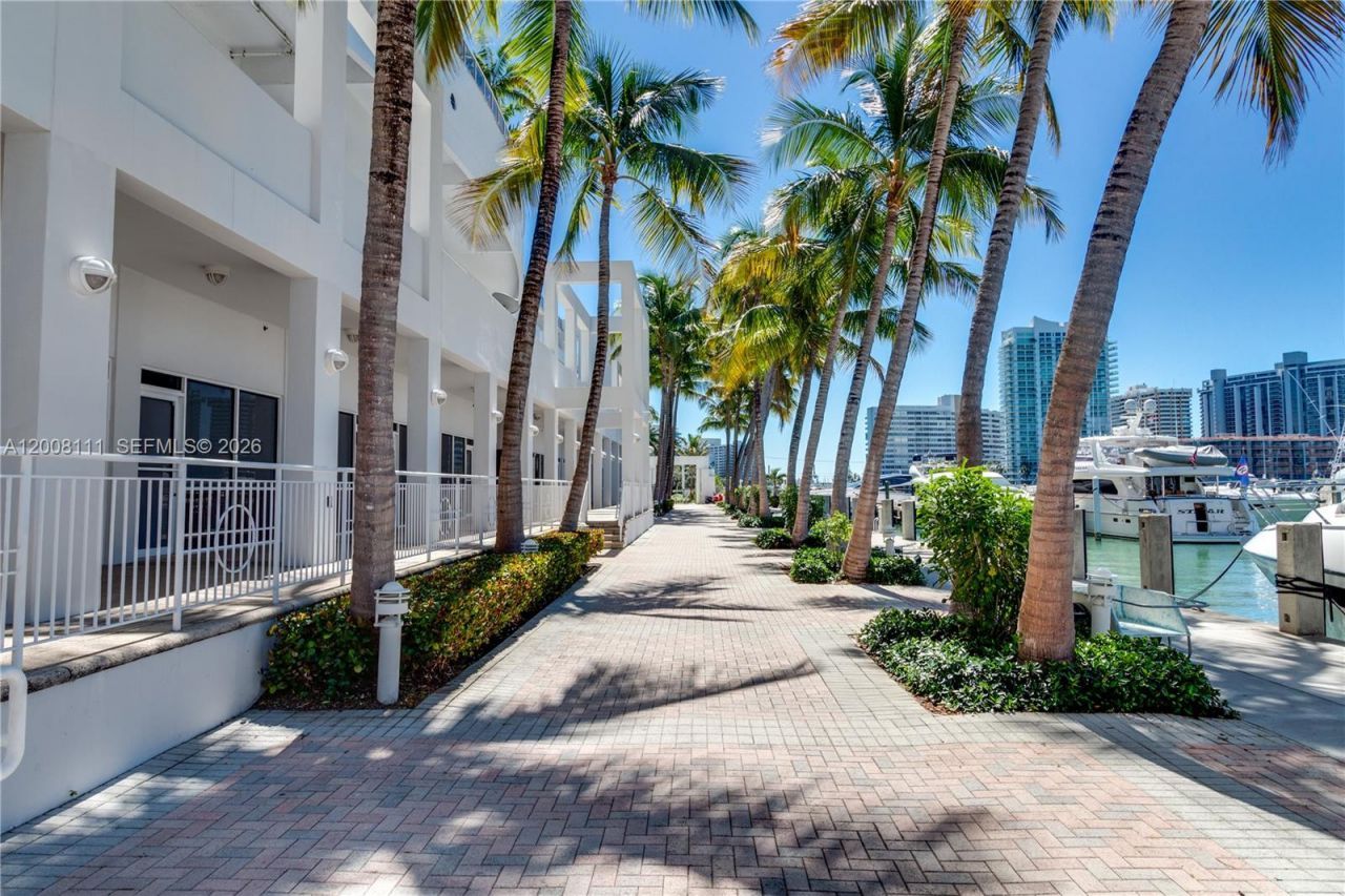 1800 Sunset Harbour Dr , Unit 2105, Miami Beach, FL 33139 Photo