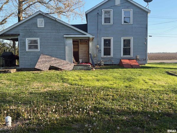 308 W WARREN Street, Avon, IL 61415