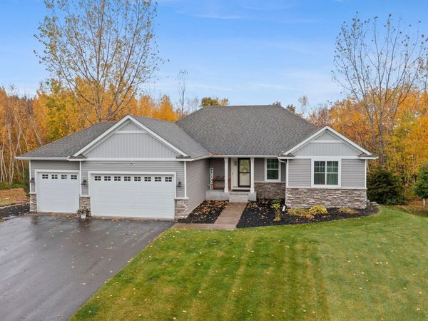 2697 Davis Street S, Cambridge, MN 55008