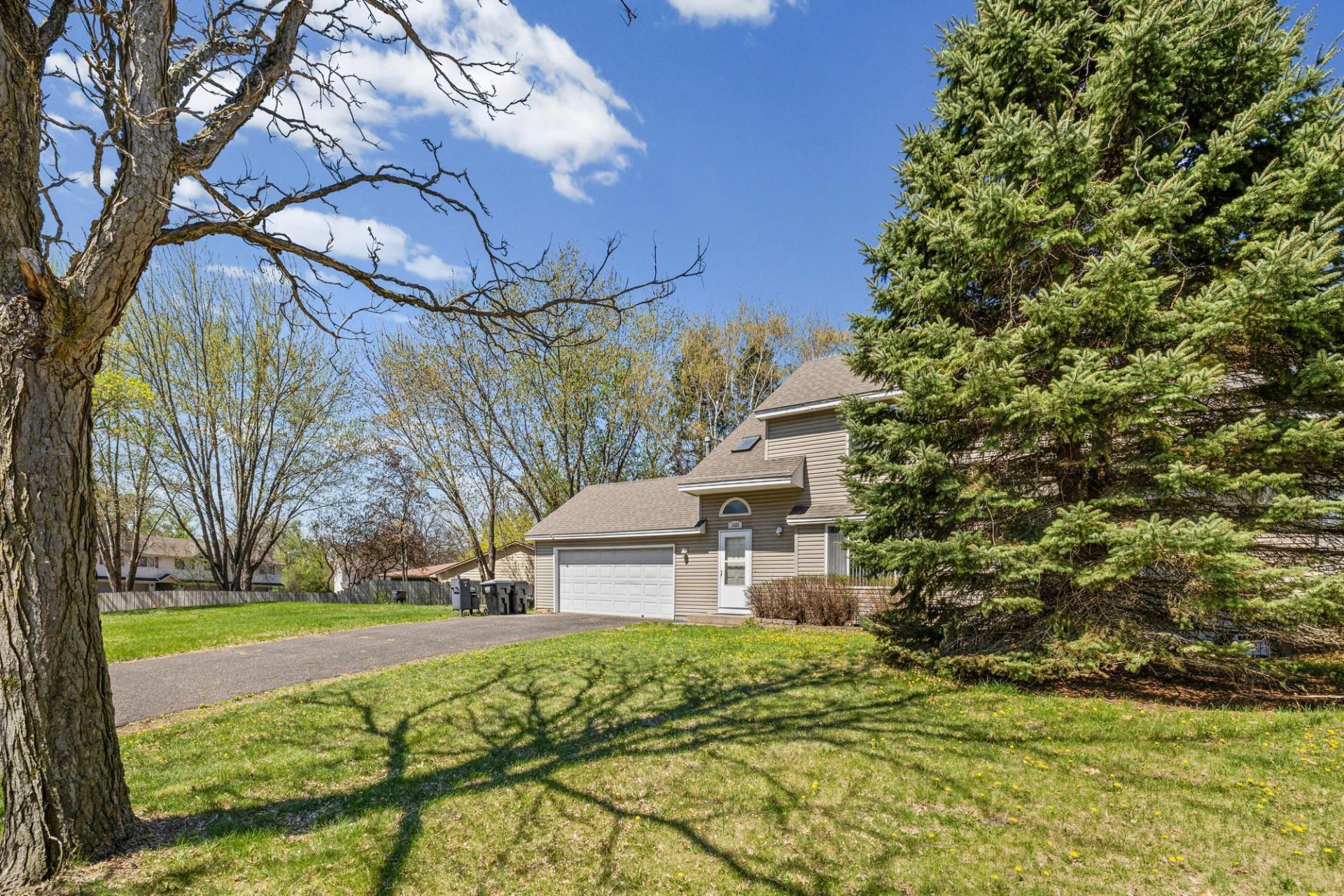 1623 106th Avenue NW Coon Rapids, MN 55433