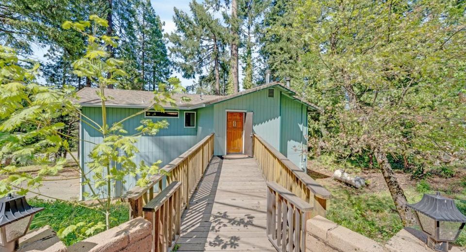 6721 Ridgeway Dr, Pollock Pines, CA 95726 Photo