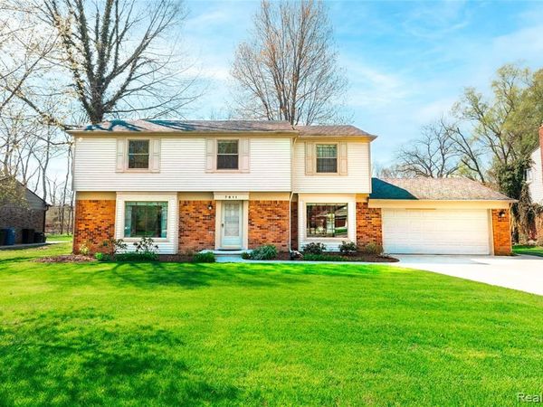 7611 Ferry Road, Grosse Ile Twp, MI 48138