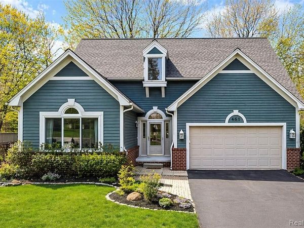 461 Alexander Drive , Commerce Twp, MI 48390