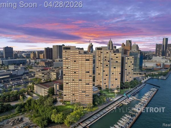 1001 W Jefferson, Detroit, MI 48226