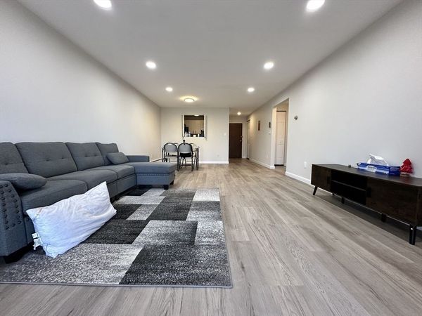 73 Charlesbank Rd, Unit 306, Newton, MA 02458