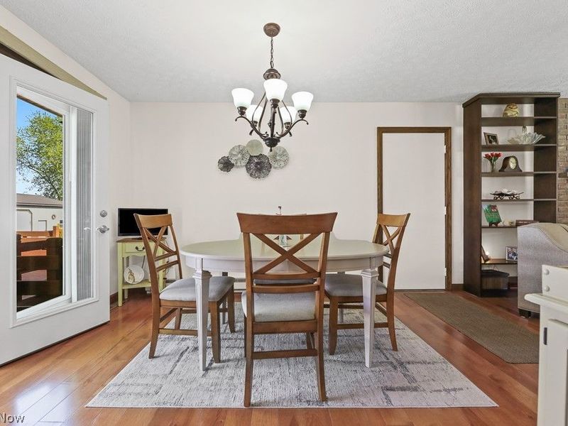 14281 Wade Drive NE, Hartville, OH 44632 Photo 5