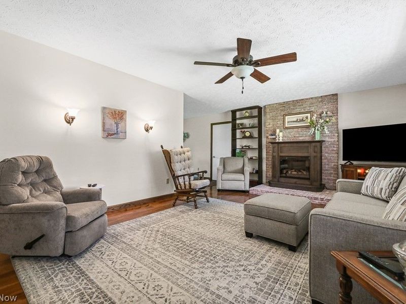 14281 Wade Drive NE, Hartville, OH 44632 Photo 8