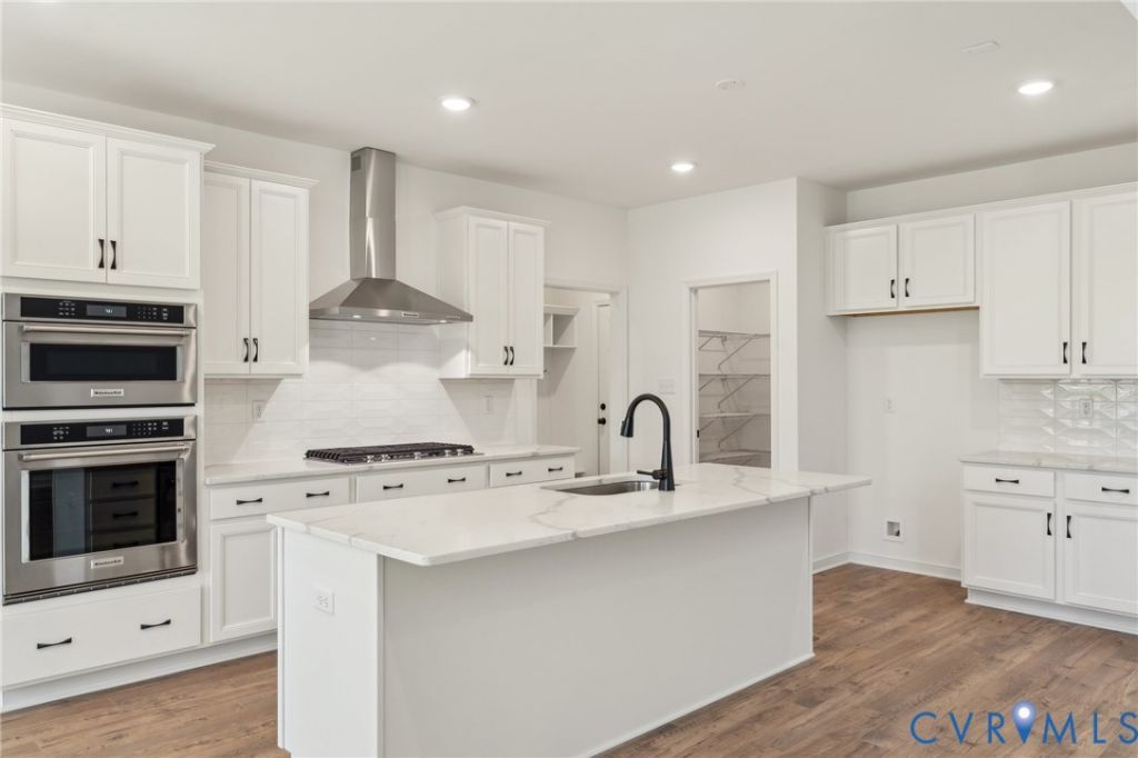3953 Robins Ridge Drive Moseley, VA 23120