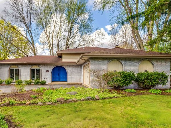 918 Bedford Lane , Libertyville, IL 60048