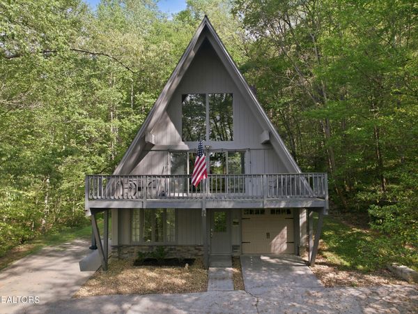 313 Domar Drive, Townsend, TN 37882