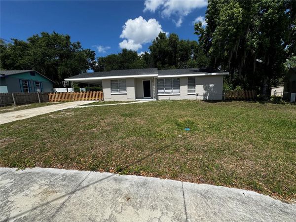 1610 CREST AVENUE , LEESBURG, FL 34748