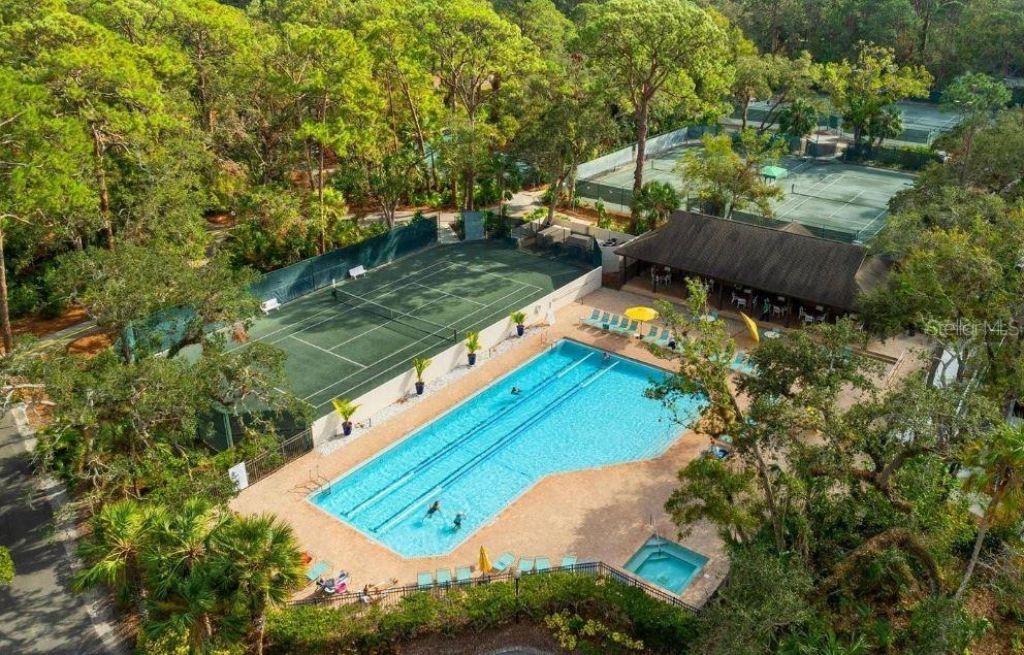 3033 Willow Green, Unit 10, Sarasota, FL 34235 Photo