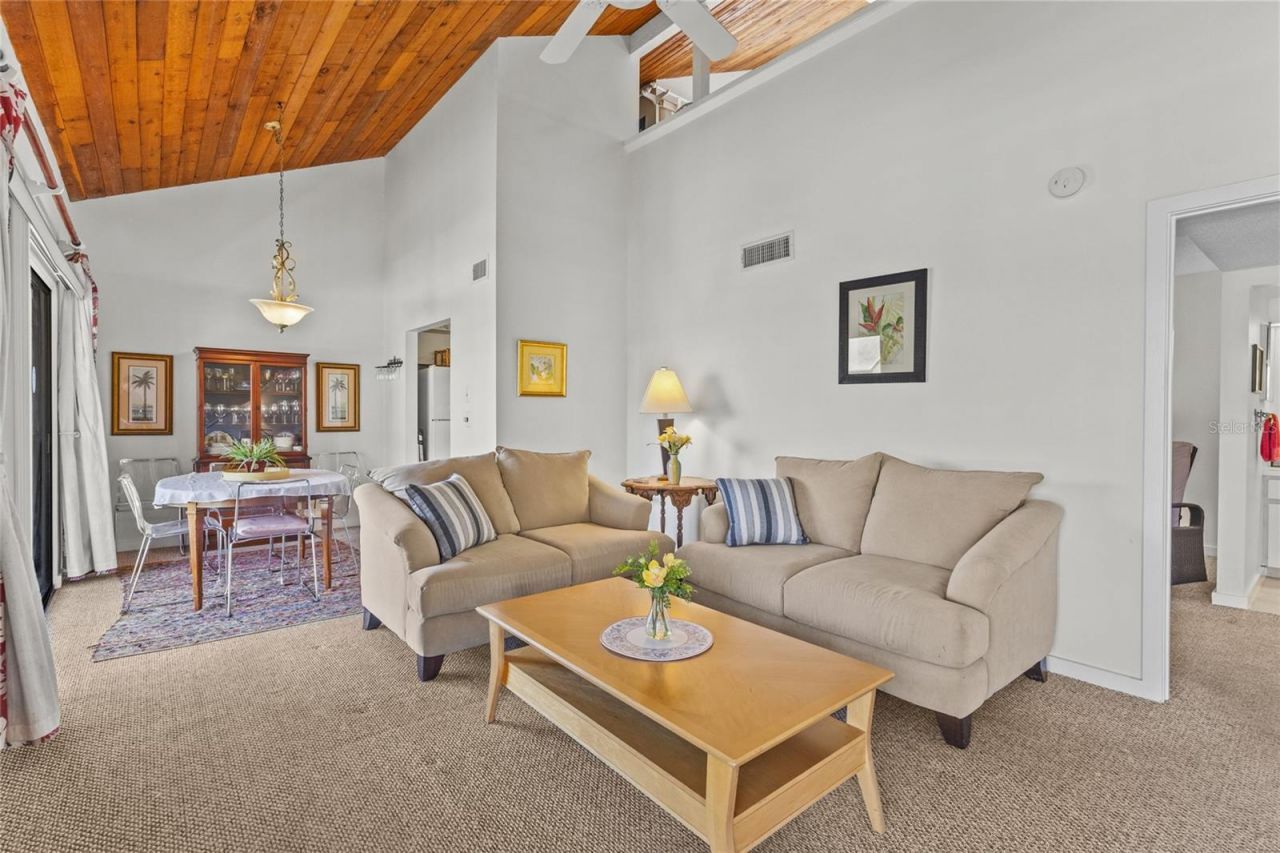 3033 Willow Green, Unit 10, Sarasota, FL 34235 Photo
