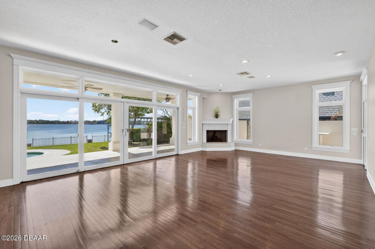 70 Riverside Drive, Ormond Beach, FL 32176 Photo