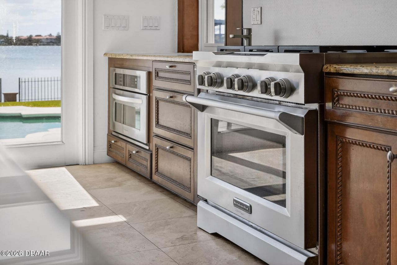 70 Riverside Drive, Ormond Beach, FL 32176 Photo