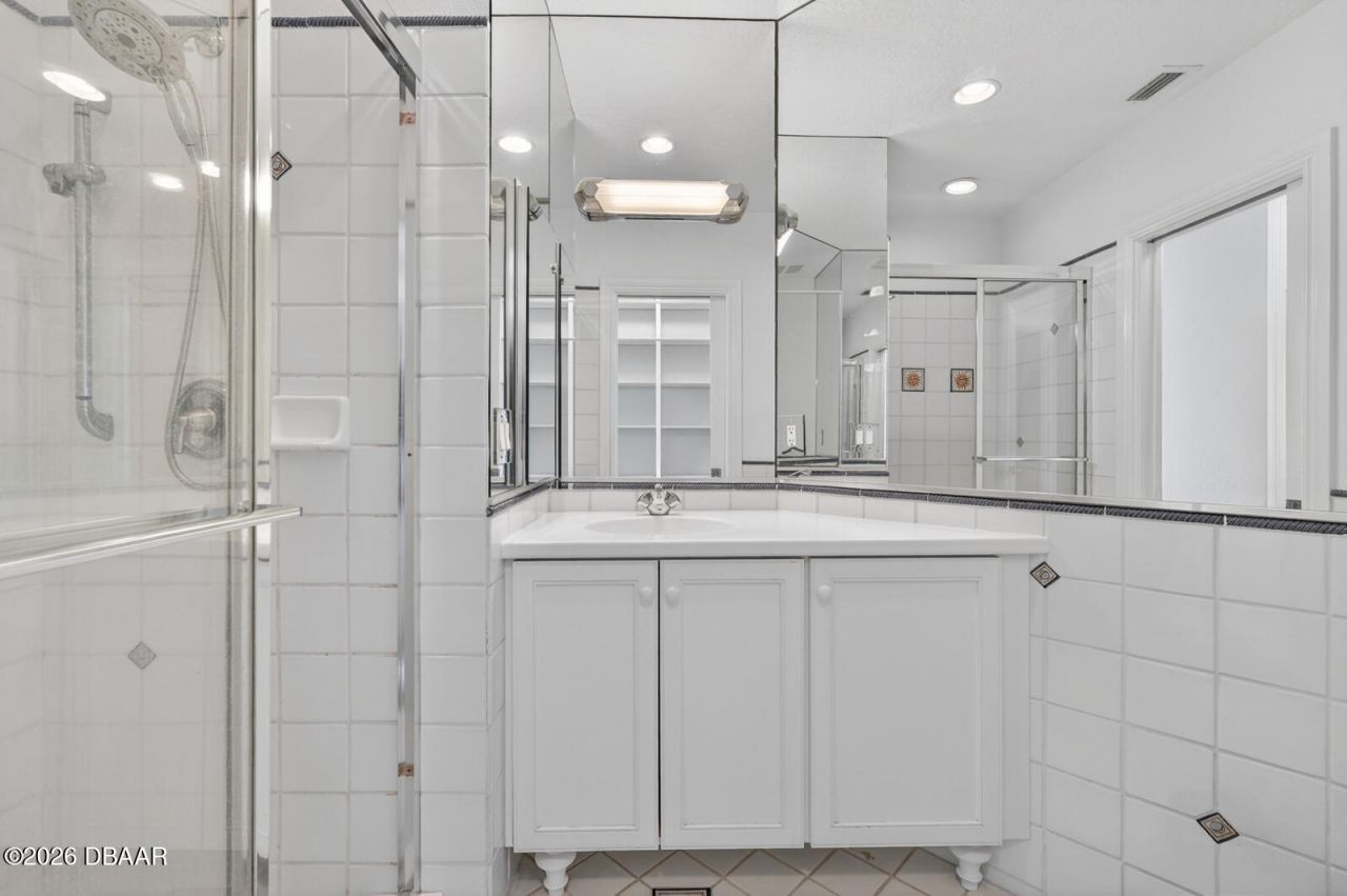 70 Riverside Drive, Ormond Beach, FL 32176 Photo