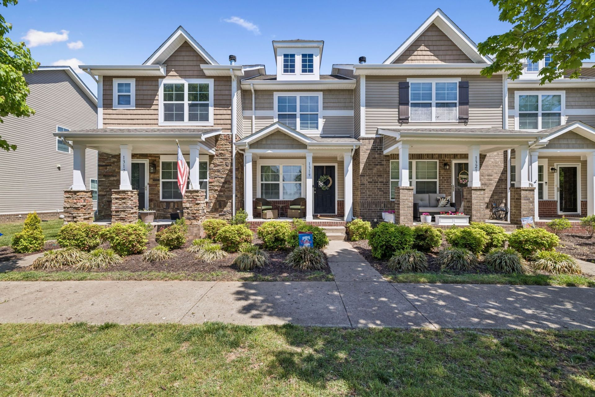 1319 Riverbrook Dr, Hermitage, TN 37076 Main Photo