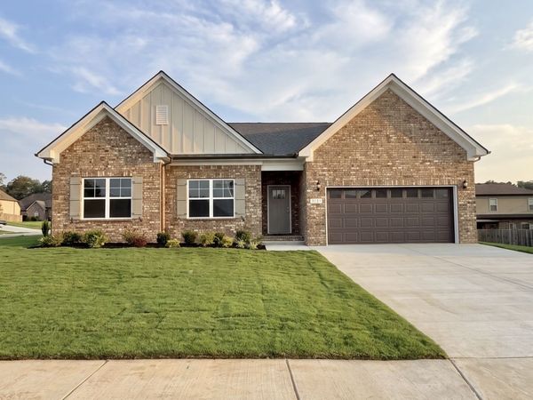 1211 Amber Hills Drive, Ashland City, TN 37015