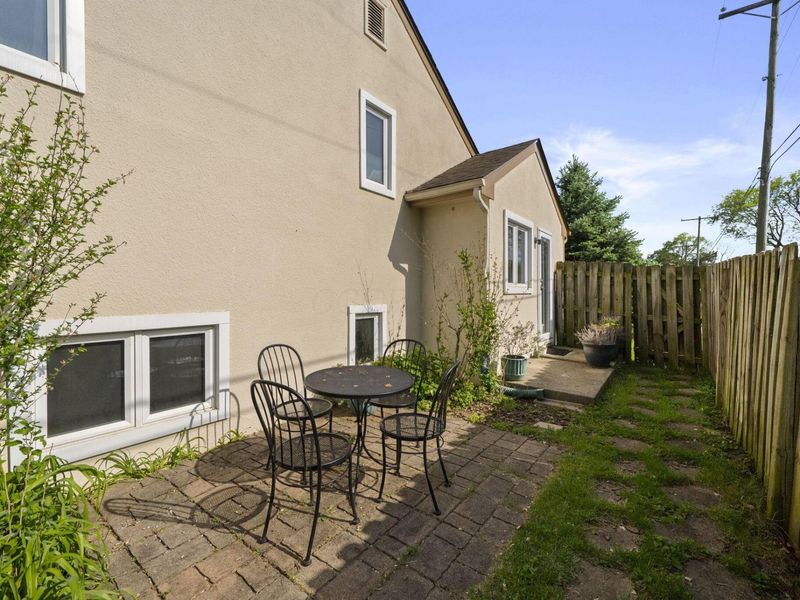 194 W New England Avenue, Columbus, OH 43085 Photo 42