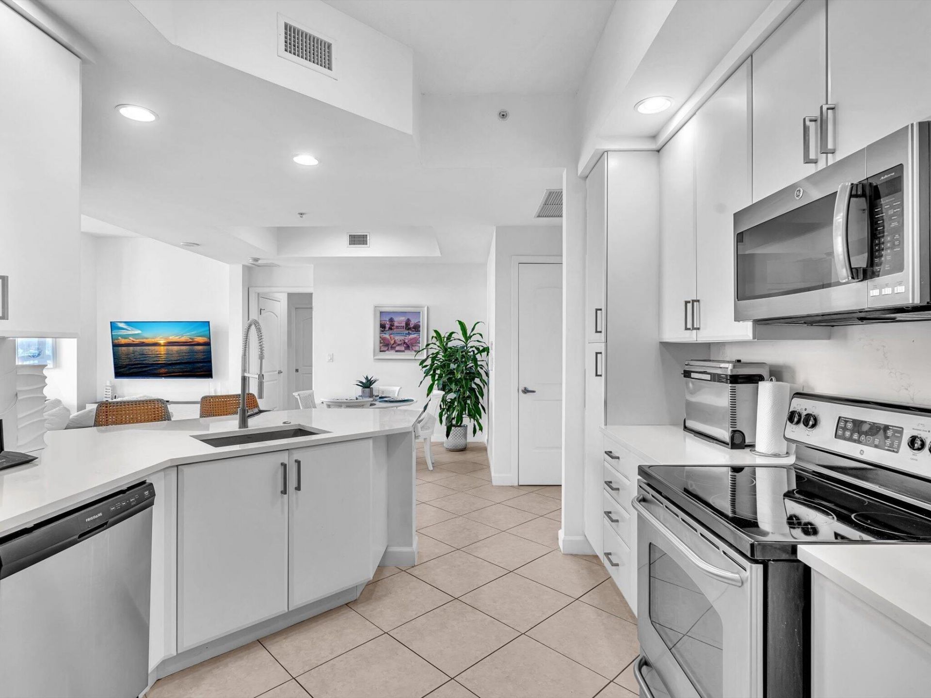 801 S Olive Avenue, Unit 1521, West Palm Beach, FL 33401 Photo