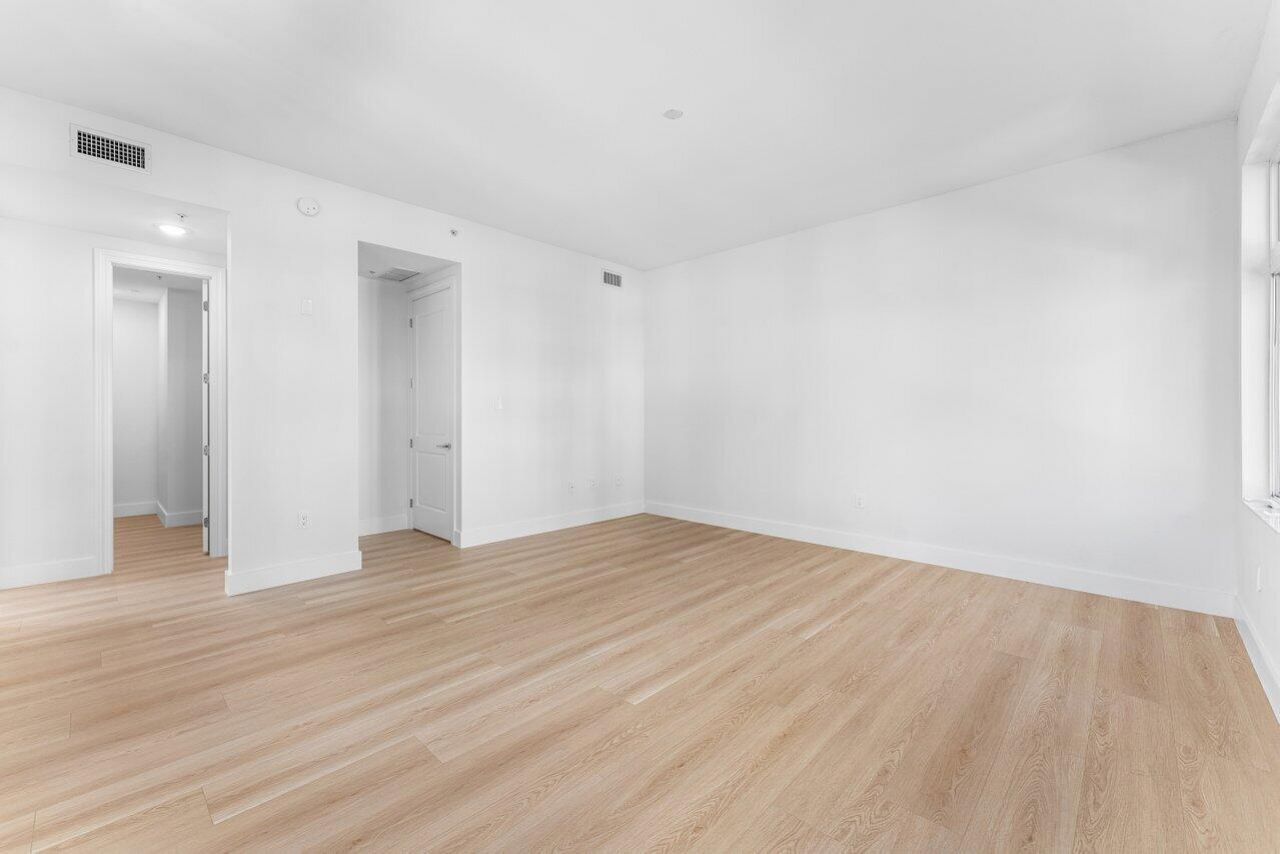 182 Lake Drive, Unit 5-101, Palm Beach Shores, FL 33404 Photo