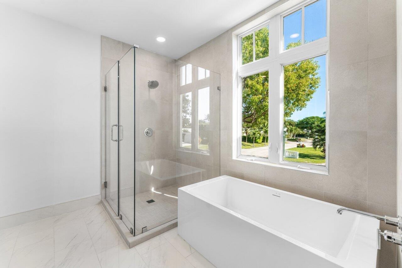 182 Lake Drive, Unit 5-101, Palm Beach Shores, FL 33404 Photo