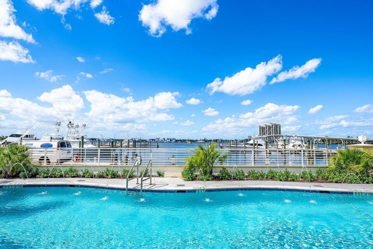 182 Lake Drive, Unit 5-101, Palm Beach Shores, FL 33404 Photo