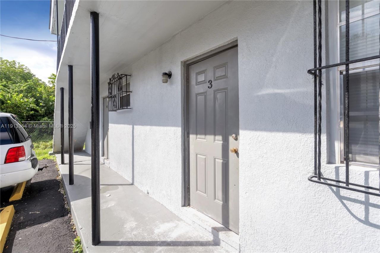 6950 NW 8th Ave, Unit 3, Miami, FL 33150 Photo