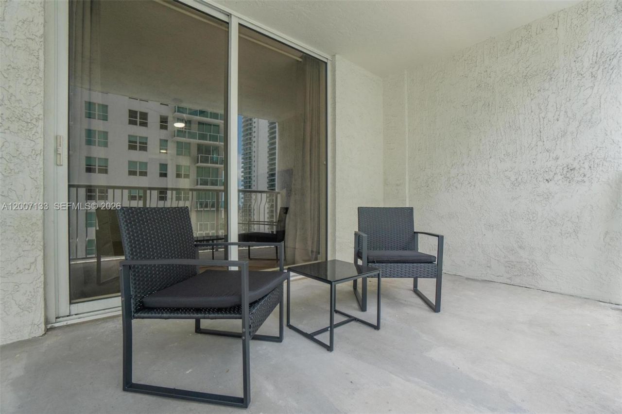 1200 Brickell Bay Dr, Unit 1907, Miami, FL 33131 Photo