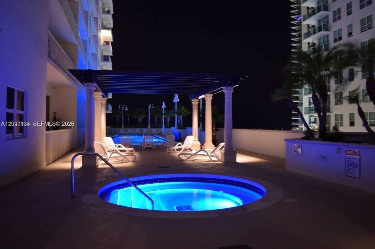 1200 Brickell Bay Dr, Unit 1907, Miami, FL 33131 Photo