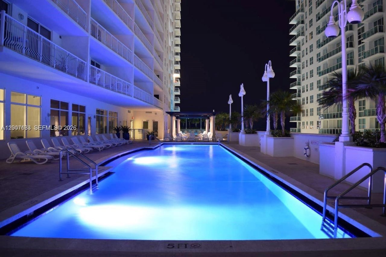 1200 Brickell Bay Dr, Unit 1907, Miami, FL 33131 Photo