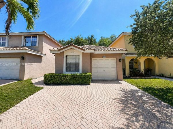 9312 NW 54th St, Unit 9312, Sunrise, FL 33351