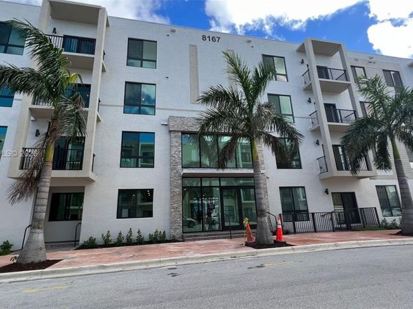 8167 NW 41st St , Unit E-307, Doral, FL 33166