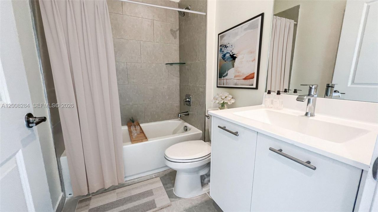 8167 NW 41st St , Unit E-307, Doral, FL 33166 Photo