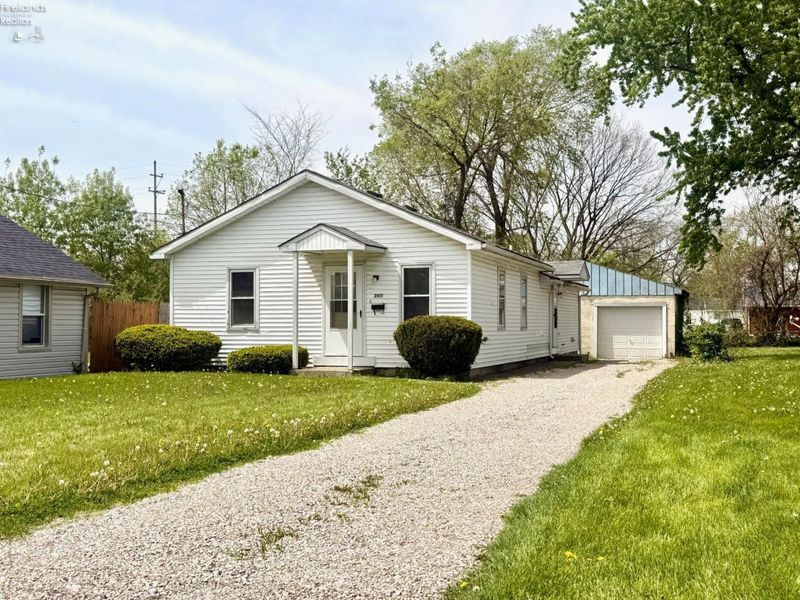 2017 Carr, Sandusky, OH 44870 Photo 2