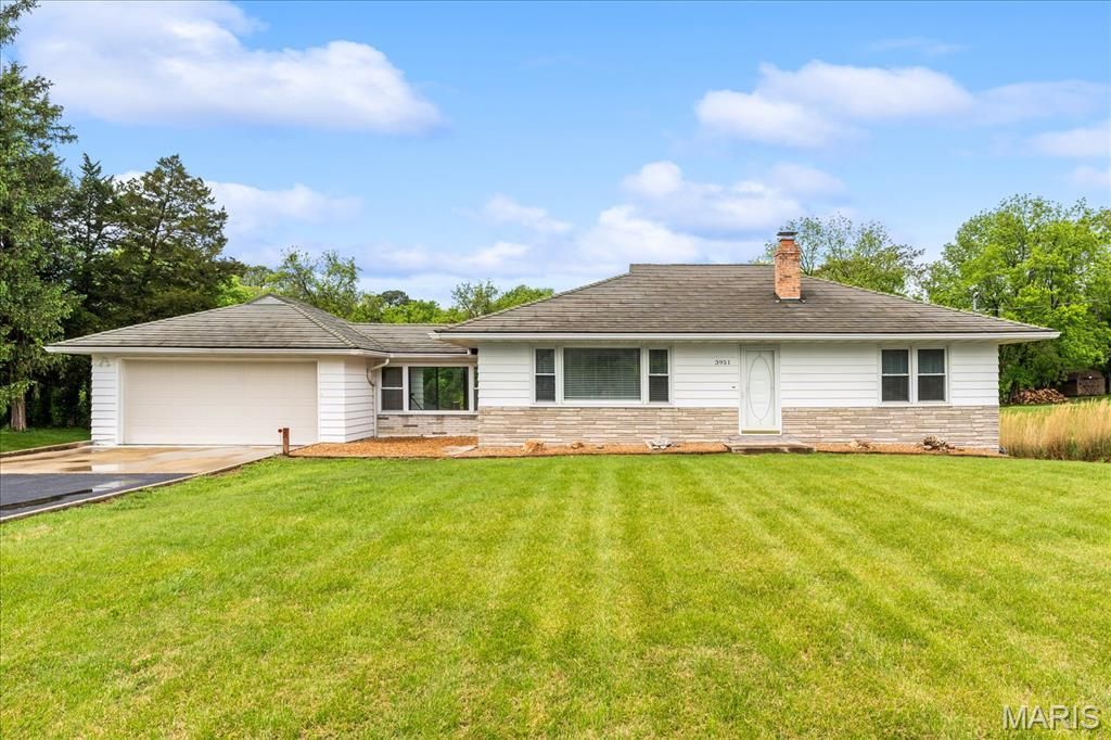 3951 Highland Road, Fairview Heights, IL 62208 Main Photo