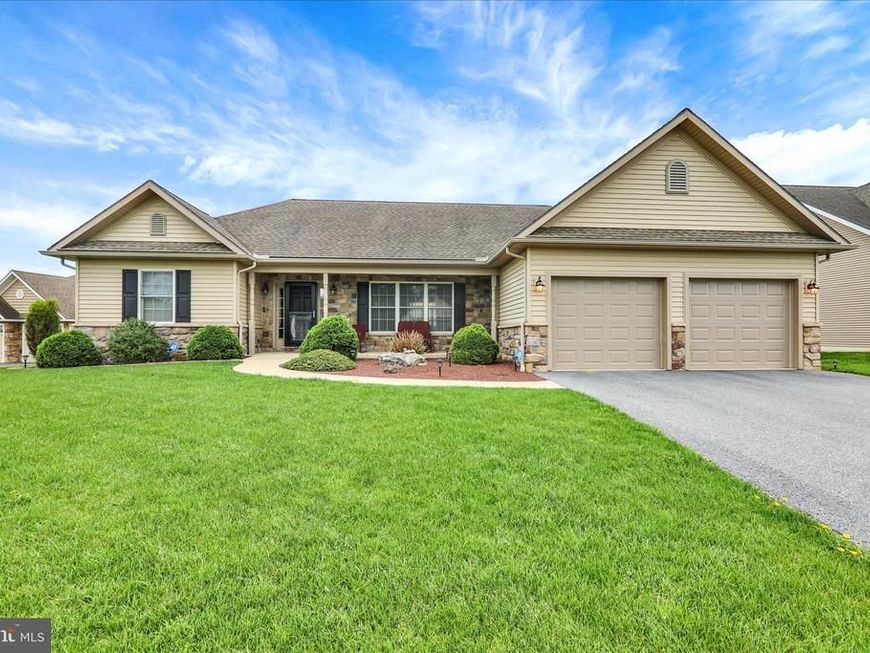 17 Park View Drive, Myerstown, PA 17067 Main Photo