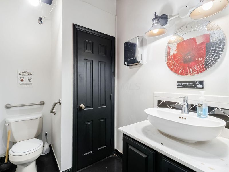 43 E Columbus Street , Lithopolis, OH 43136 Photo 13