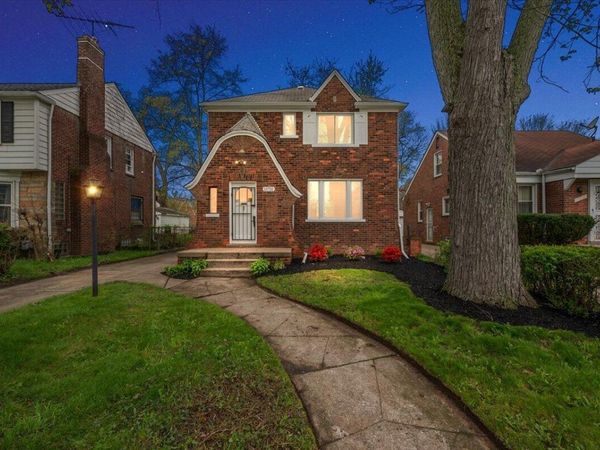 15731 Kentfield Street, Detroit, MI 48223