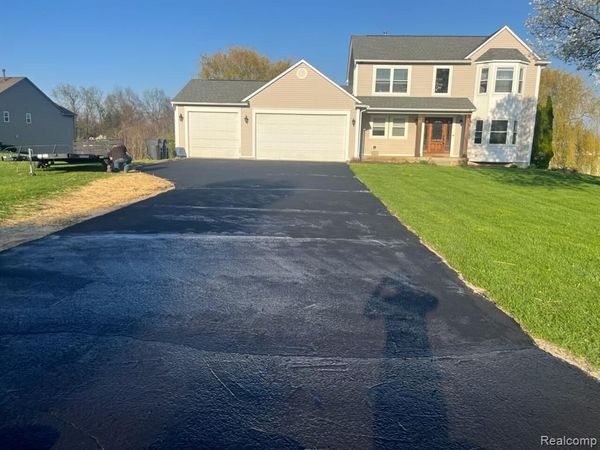 9440 Apple Court, Tyrone Twp, MI 48430