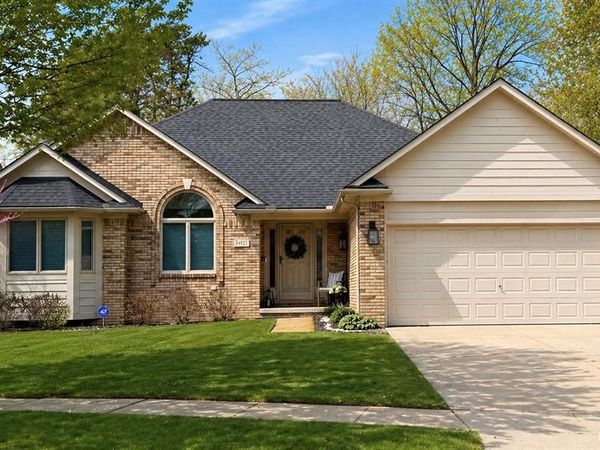 34921 Eberlein Drive, Fraser, MI 48026