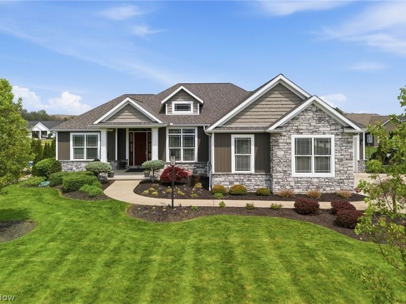 8872 Scotsbury Glen Street NW, Massillon, OH 44646 Photo 1