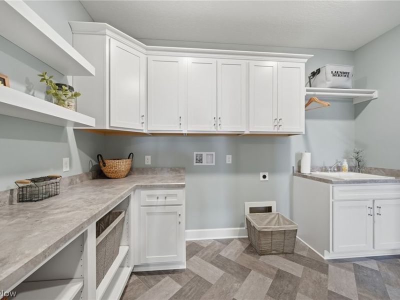 8872 Scotsbury Glen Street NW, Massillon, OH 44646 Photo 24