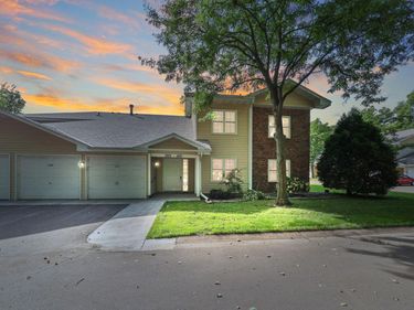 1827 County Rd. E E, Unit 18, White Bear Lake, MN 55110